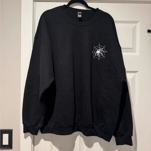 Women’s Black “Spider Vertebra” Crewneck Size 2XL🖤